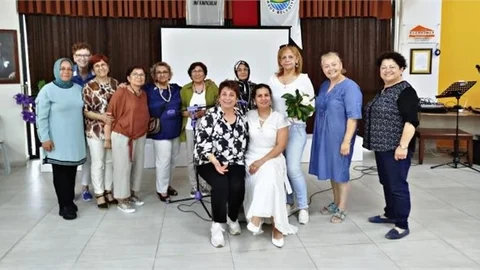 SEZONUN SON KONSERİNİ ÜLKER AYDIN YAŞLI DAYANIŞMA EVİNDE VERDİLER