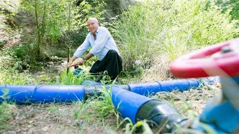 BÜYÜKŞEHİR’DEN FAKILI MAHALLESİ’NE SULAMA BORUSU DESTEĞİ