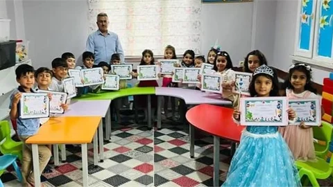 TARSUS'TA 4-6 YAŞ VE YETİŞKİN KUR'AN KURSLARINDA YIL SONU KAPANIŞ ETKİNLİKLERİ