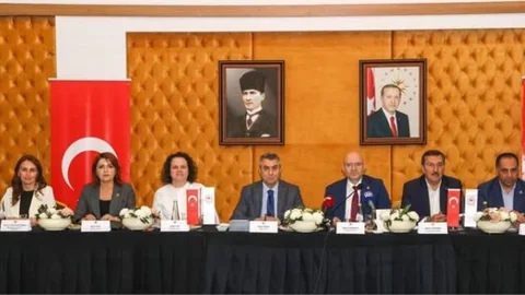 VALİ TOROS, TBMM ZİRAİ DON ARAŞTIRMA KOMİSYONU TOPLANTISINA KATILDI