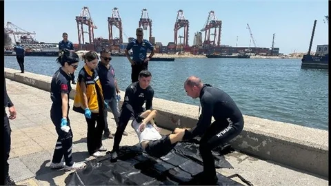 MERSİN ATATÜRK PARKI SAHİLİNDE CANSIN BEDEN DENİZDEN ÇIKARILDI