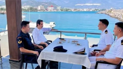 KAYMAKAM TOPSAKALOĞLU, BOZYAZI SAHİL GÜVENLİK KOMUTANLIĞINI ZİYARET ETTİ