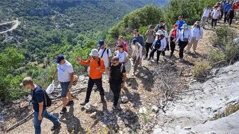 DOĞASEVERLERİN YENİ ROTASI: TARİHİ KİLİKYA YOLU OLDU