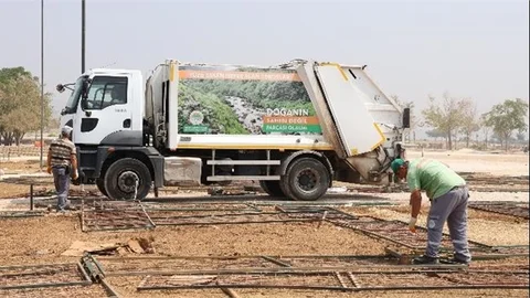 TOROSLAR’DA KURBAN SATIŞ ALANI TEMİZLENDİ