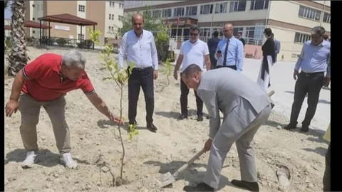 Tarsus Şehit Halil Özdemir Fen Lisesi’nde Anlamlı Açılışlar ve Fidan Dikimi Etkinliği