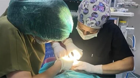 Mersin'de Halkkent Ağız ve Diş Sağlığı Hastanesi'nde İlk Diş Ameliyatı Başarıyla Yapıldı