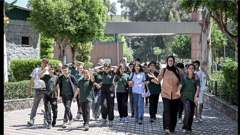 MİNİKBÜS’LE ÇOCUKLARIN GEZİ VE ÖĞRENME YOLCULUĞU SÜRÜYOR