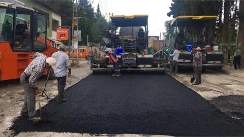 ÇAMLIYAYLA- ÇAKIRLI KARAYOLUNDA ASFALT ÇALIŞMASI