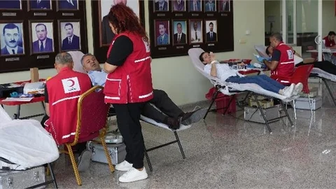 TARSUS BELEDİYESİ’NDEN ORAK HÜCRE ANEMİSİNE DİKKAT ÇEKEN KAN BAĞIŞI ETKİNLİĞİ