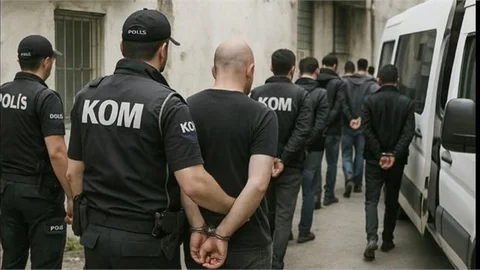 Tarsus’ta KOM’dan Tefecilere Şafak Operasyonu: 20 Gözaltı