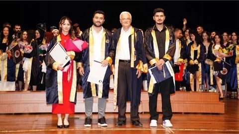 Mersin Üniversitesi İktisadi ve İdari Bilimler Fakültesi'nde Mezuniyet Töreni