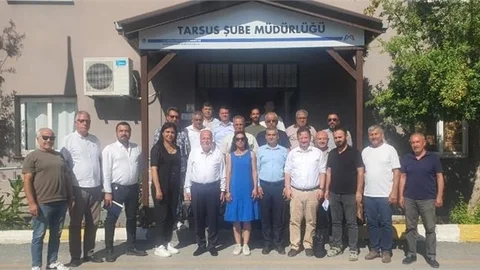 BAŞKANVEKİLİ UYAN, TARSUS HIZLI TREN GÜZERGAHINDAKİ MAHALLE MUHTARLARIYLA BİRARAYA GELDİ