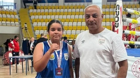 TARSUS GELECEK SPOR SPORCUSU NURGÜN YILDIZ, TÜRKİYE ÜÇÜNCÜSÜ