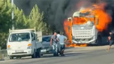 SİLİFKW-BOĞSAK'TA TIR YANGINI