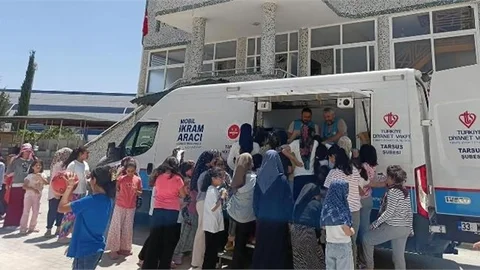 TARSUS MÜFTÜLÜĞÜ'NDEN YAZ KUR'AN KURSU ÖĞRENCILERİNE DONDURMA SÜRPRİZİ