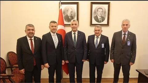 Ticaret Bakanı Bolat; “Mersin Ekonomi Zirvesi Türkiye’ye örnek bir model olacak”