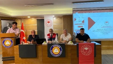 TARSUS'TA BİTKİ KORUMA BAYİLERİ BİLGİLENDİRİLDİ