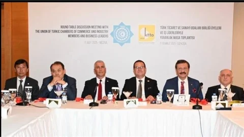 Başkan Çakır, Türkiye-kktc Ticaret Odası Forumu Yuvarlak Masa Toplantısı’na Katıldı