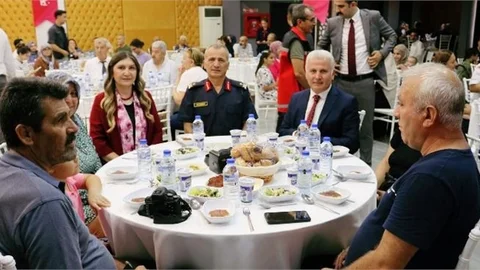 Mersin’de 15 Temmuz Şehitleri ve Gaziler Onuruna Anma Programı Düzenlendi