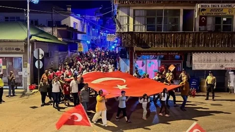ÇAMLIYAYLA'DA 15 TEMMUZ DEMOKRASİ VE MİLLİ BİRLİK GÜNÜ ANMA PROGRAMI