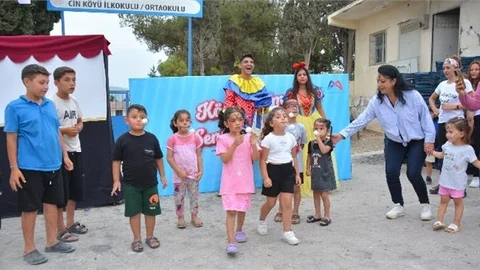 “KÖY BİZİM, ŞENLİK BİZİM” ETKİNLİĞİ RENKLİ GÖRÜNTÜLERE SAHNE OLDU