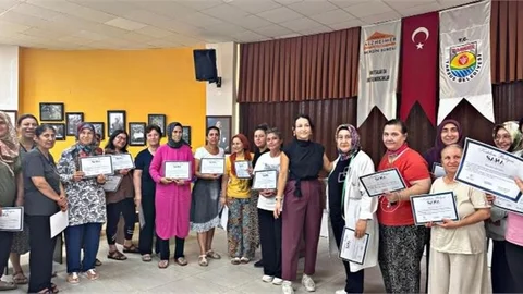 TARSUS SAĞLIKLI HAYAT MERKEZİ ÜLKER AYDIN YAŞLI DAYANIŞMA EVİ'NDE SAĞLIK EĞİTİMİ VERDİ