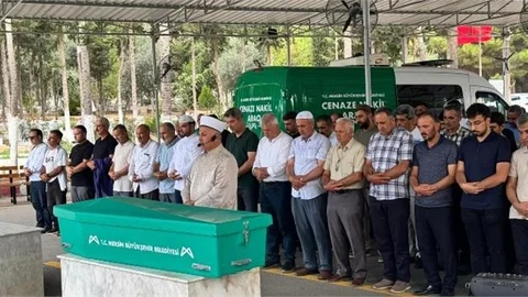 Müftü Yığman, Uzman Vaiz Özsaraç’ın Babasının Cenaze Namazını Kıldırdı