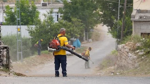TARSUS BELEDİYESİ’NDEN ÇAVDARLI MAHALLESİ’NDE TEMİZLİK VE BAKIM ÇALIŞMASI