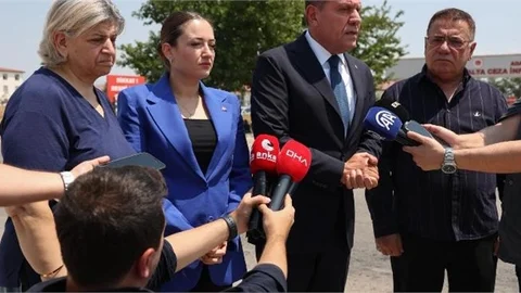 BAŞKAN SEÇER, CEZAEVİNDE TUTUKLU BULUNAN MUHİTTİN BÖCEK’İ ZİYARET ETTİ