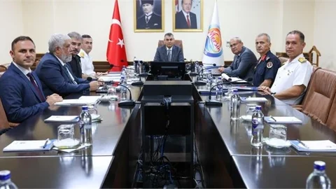 MERSİN'DE ARANAN 828 ŞAHIS YAKALANDI, BİN 265 ARAÇ TRAFİKTEN MEN EDİLDİ