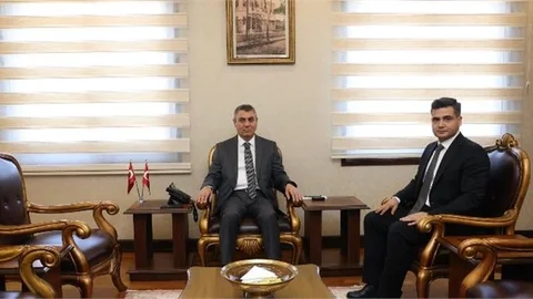 VALİ TOROS, GÜLNAR KAYMAKAMLUĞINA ATANAN ŞANAL İLE GÖRÜŞTÜ