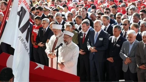 AKUT GÖNÜLLÜLERİ TOPRAĞA VERİLDİ