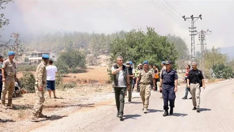 VALİ TOROS, SİLİFKE ORMAN YANGININI YAKINDAN TAKİP EDİYOR