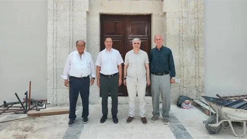 KAYMAKAM AKYÜZ 'DEN KÜÇÜK MİNARE CAMİ’NDE İNCELEMEDE BULUNDU