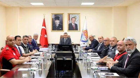 MERSİN'DE ORMAN YANGINLARIYLA MÜCADELE TOPLANTISI