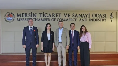 Vietnam Sosyalist Cumhuriyeti Ticaret Ataşesi Hang Viet Nguyen, MTSO'yu Ziyaret Etti