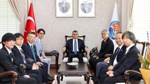 Vali Toros Japonya'nın Wakayama Valisi Miyazaki İle Görüştü