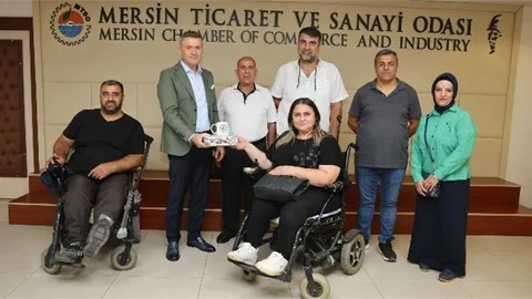 Mersin Engelliler Derneklerinden MTSO Başkanı Çakır'a Ziyaret