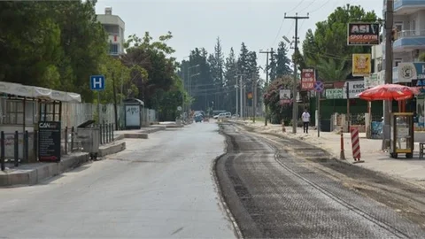 Tarsus’ta Donuktaş Caddesi Büyükşehir Tarafından Yenileniyor