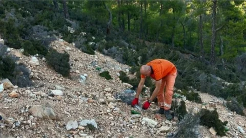 Anamur’da Orman Yangınına Neden Olabilecek Çöpler Toplandı