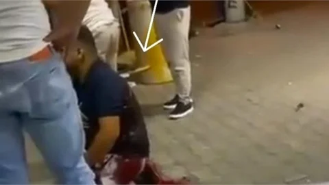 Mersin'de Bıçaklama: Sırtındaki Bıçakla Yardım İstedi