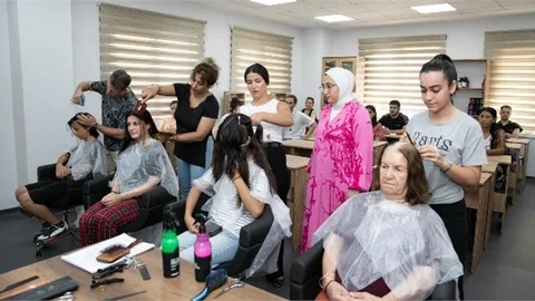Büyükşehir’in Kursları İstihdama Katkı Sağlıyor