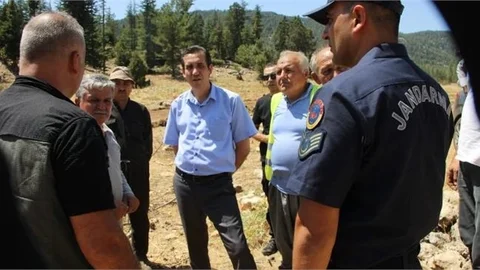 Kaymakam Topsakaloğlu, Yangın Alanında İncelemelerde Bulundu