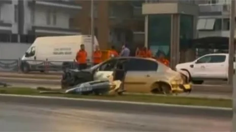 Tulumba Kavşağında Direğe Çarpan Araç Can Aldı