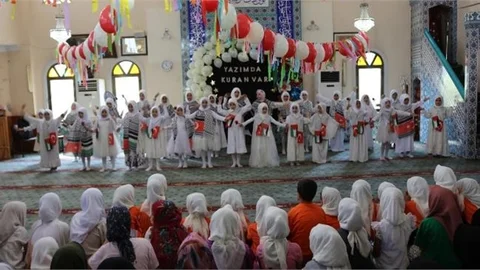 Akdeniz’de Yaz Kur’an Kursları Kapanış Programında Manevi Birliktelik Yaşandı