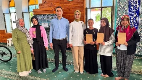 Kaymakam Avcı, Kur’an Kursu Öğrencilerine Ödüllerini Verdi