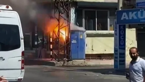 Mersin'de Yanan Elektrik Trafo Korkuttu