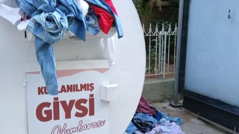 Tarsus'ta Kullanılmış Giysi Kumbaralarının Düzenli Olarak Toplanması İsteniyor