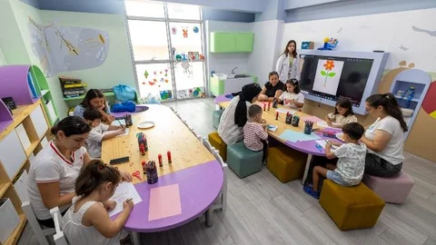 Mersin Büyükşehir’in Mercan Bilim Merkezi’nde Yaz Okulu Atölyeleri Sürüyor