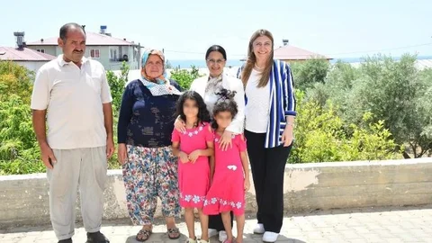 Vali Eşi Toros'tan Koruyucu Aileye Ziyaret
